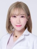 河合佑光子（美容外科・皮膚科医）